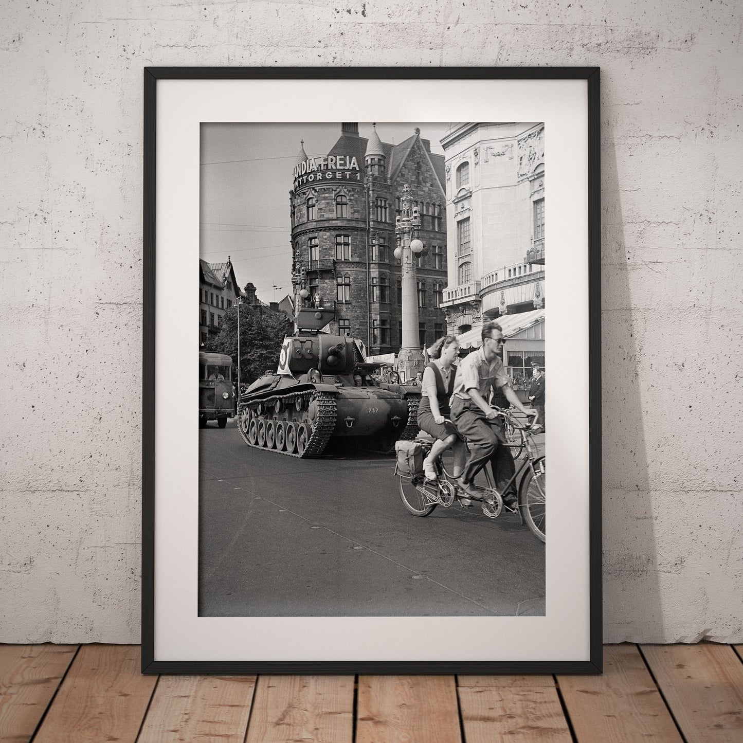 »Pansar vid Dramaten 1944« historisk poster