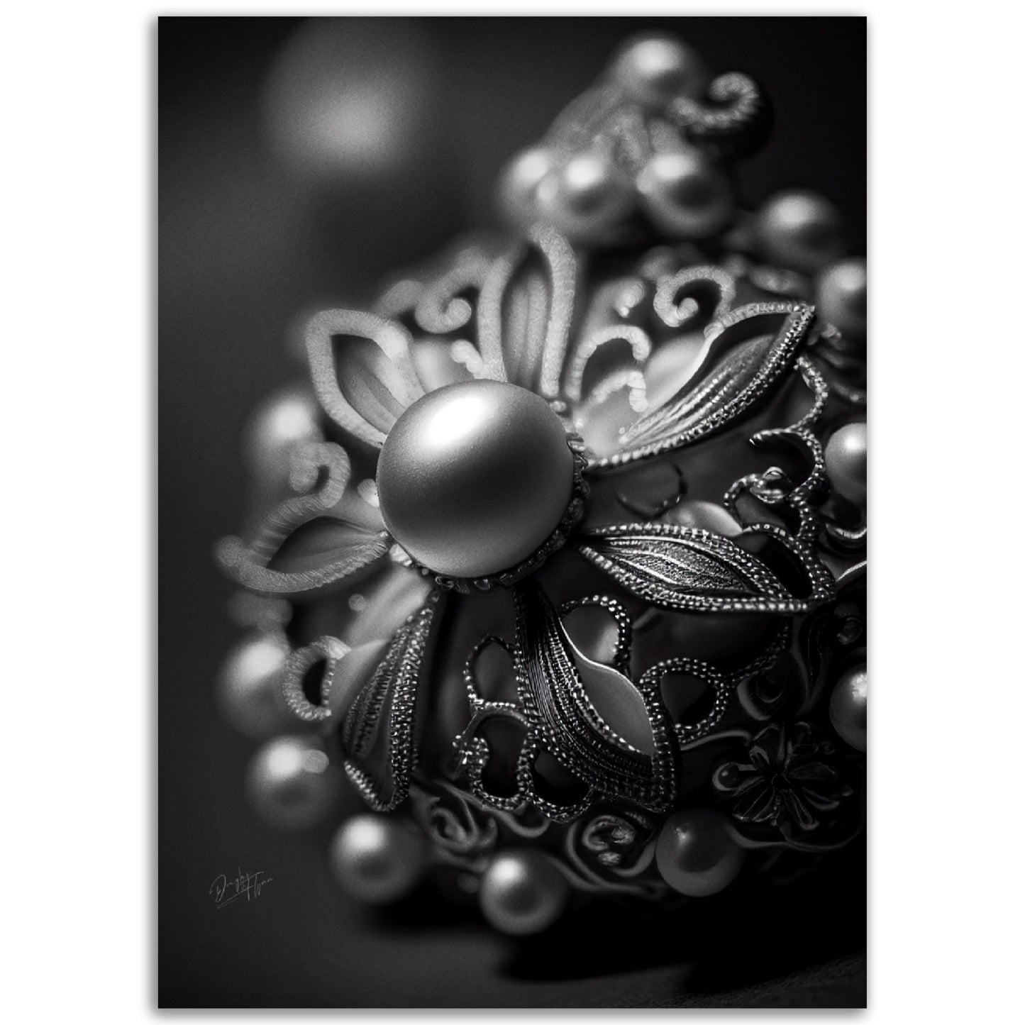 »Elegance of Grayscale« poster