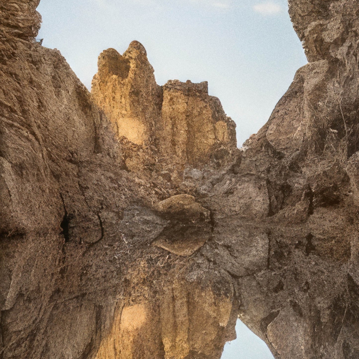 »The Alchemy of Light and Shadow« landskapsposter
